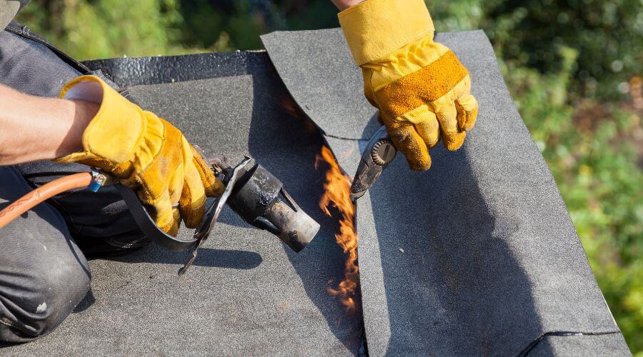 Expert Emergency Roof Repairs services in Williamsburg, MI